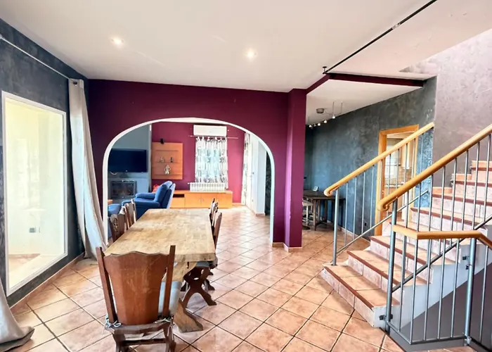 Almunia Villa
